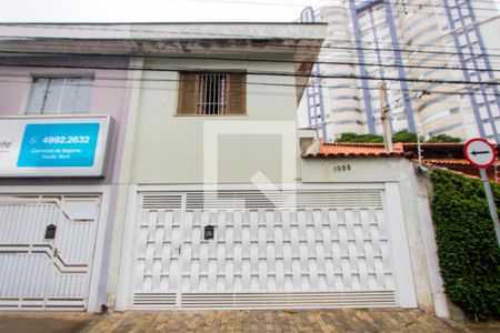 Casa à venda com 170m², 3 quartos e 2 vagasFachada