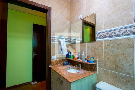 Casa à venda com 170m², 3 quartos e 2 vagasBanheiro do quarto 1