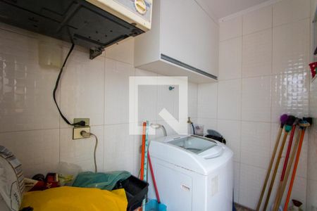 Casa à venda com 170m², 3 quartos e 2 vagasÁrea de serviço