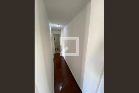 Corredor de apartamento para alugar com 3 quartos, 75m² em Engenho Novo, Rio de Janeiro