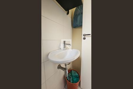 Banheiro da Suite de casa de condomínio à venda com 3 quartos, 98m² em Usina Piratininga, São Paulo