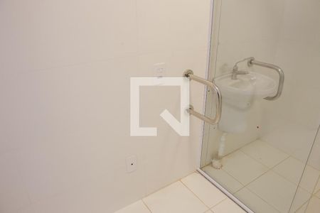 Banheiro de kitnet/studio para alugar com 1 quarto, 34m² em Barra Funda, São Paulo