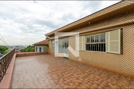 Sacada de casa para alugar com 3 quartos, 220m² em Vila dos Remedios, São Paulo