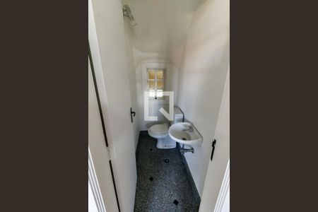 Lavabo de casa à venda com 3 quartos, 178m² em Jardim Londrina, São Paulo