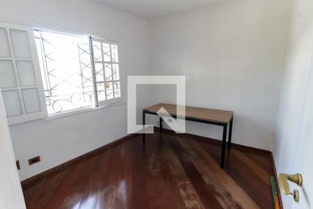 Casa à venda com 178m², 3 quartos e 3 vagasQuarto 2