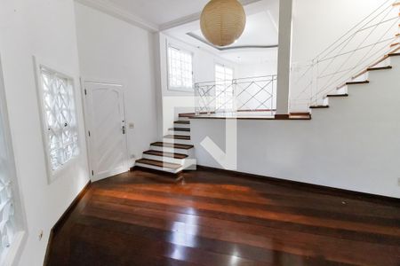 Sala 1 de casa à venda com 3 quartos, 178m² em Jardim Londrina, São Paulo