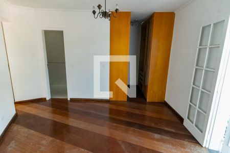 Casa à venda com 178m², 3 quartos e 3 vagasSuíte