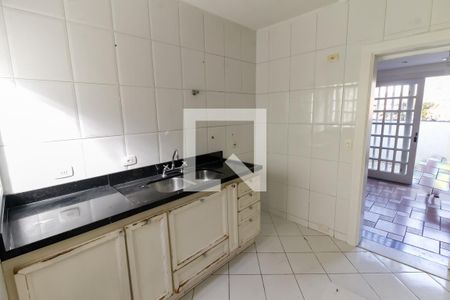 Casa à venda com 178m², 3 quartos e 3 vagasCozinha - Armários