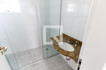 Casa à venda com 178m², 3 quartos e 3 vagasBanheiro Corredor