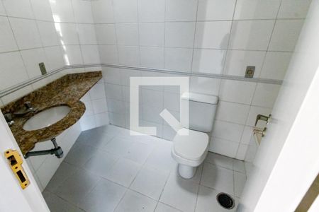 Casa à venda com 178m², 3 quartos e 3 vagasBanheiro da Suíte