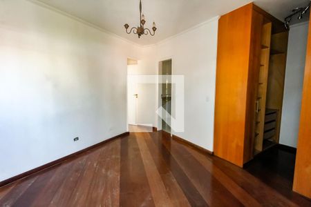Casa à venda com 178m², 3 quartos e 3 vagasSuíte