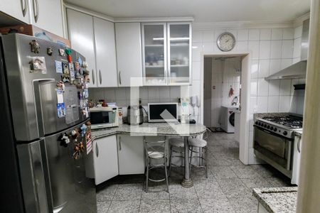 Apartamento à venda com 163m², 3 quartos e 3 vagasCozinha - Armários