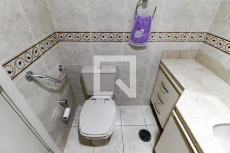 Apartamento à venda com 163m², 3 quartos e 3 vagasBanheiro da Suíte 1