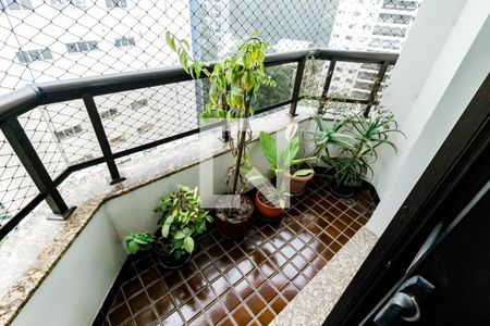 Apartamento à venda com 163m², 3 quartos e 3 vagasVaranda - Suíte 2