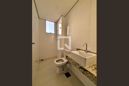Banheiro de apartamento à venda com 2 quartos, 65m² em Ipiranga, Belo Horizonte