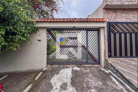 Casa para alugar com 160m², 2 quartos e 6 vagas Casa para alugar com 160m², 2 quartos e 6 vagasFachada