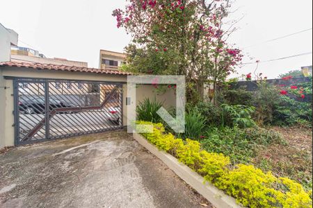 Quintal e Garagem de casa para alugar com 2 quartos, 160m² em Vila Guaraciaba, Santo André
