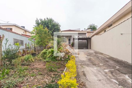 Casa para alugar com 160m², 2 quartos e 6 vagas Casa para alugar com 160m², 2 quartos e 6 vagasQuintal e Garagem