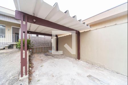 Casa para alugar com 160m², 2 quartos e 6 vagas Casa para alugar com 160m², 2 quartos e 6 vagasQuintal e Garagem