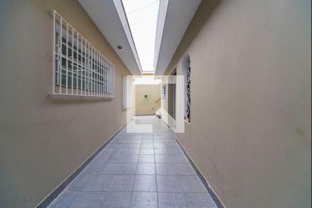 Casa para alugar com 160m², 2 quartos e 6 vagas Casa para alugar com 160m², 2 quartos e 6 vagasQuintal Fundos
