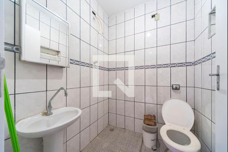 Casa para alugar com 160m², 2 quartos e 6 vagas Casa para alugar com 160m², 2 quartos e 6 vagasBanheiro de Serviço