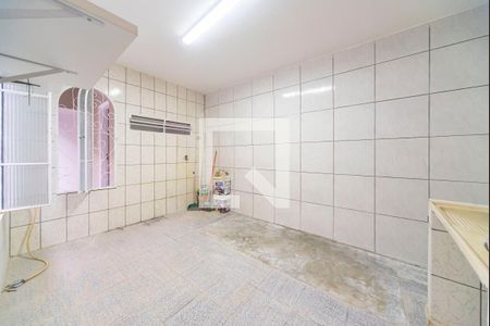 Casa para alugar com 160m², 2 quartos e 6 vagas Casa para alugar com 160m², 2 quartos e 6 vagasÁrea de Serviço