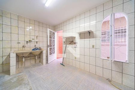 Casa para alugar com 160m², 2 quartos e 6 vagas Casa para alugar com 160m², 2 quartos e 6 vagasÁrea de Serviço