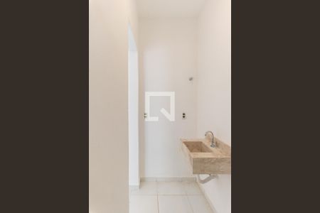 Banheiro da Suíte de casa para alugar com 1 quarto, 28m² em Vila Lídia, Campinas