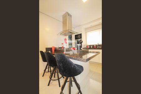 Casa à venda com 340m², 4 quartos e 4 vagas Casa à venda com 340m², 4 quartos e 4 vagasCozinha