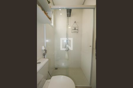 Casa à venda com 340m², 4 quartos e 4 vagas Casa à venda com 340m², 4 quartos e 4 vagasBanheiro de serviço