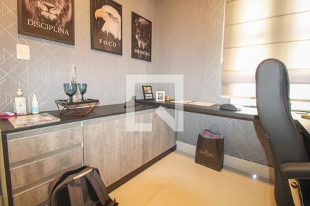 Casa à venda com 340m², 4 quartos e 4 vagas Casa à venda com 340m², 4 quartos e 4 vagasEscritório