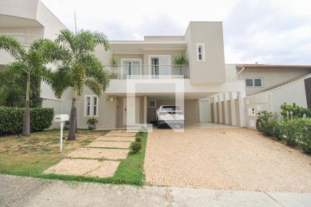 Casa à venda com 340m², 4 quartos e 4 vagas Casa à venda com 340m², 4 quartos e 4 vagasFachada