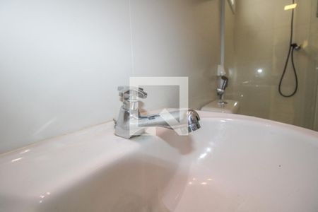 Casa à venda com 340m², 4 quartos e 4 vagas Casa à venda com 340m², 4 quartos e 4 vagasBanheiro de serviço