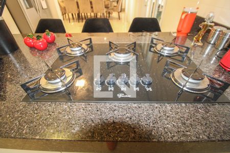 Casa à venda com 340m², 4 quartos e 4 vagas Casa à venda com 340m², 4 quartos e 4 vagasCozinha