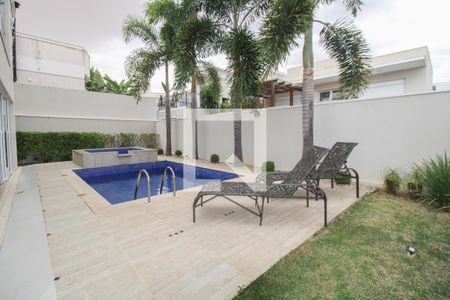 Casa à venda com 340m², 4 quartos e 4 vagas Casa à venda com 340m², 4 quartos e 4 vagasPiscina e Quintal