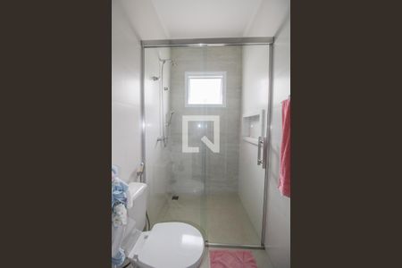 Casa à venda com 340m², 4 quartos e 4 vagas Casa à venda com 340m², 4 quartos e 4 vagasBanheiro do Quarto 4 (suíte)