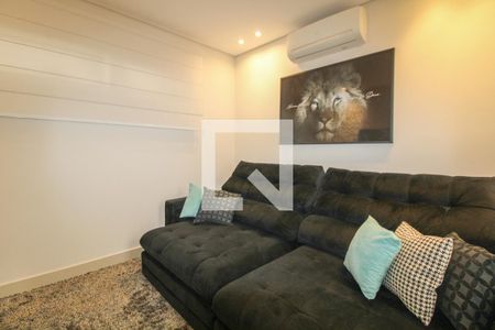 Sala de TV de casa à venda com 4 quartos, 340m² em Loteamento Alphaville Campinas, Campinas