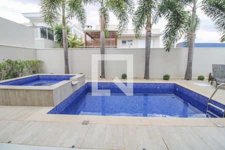 Casa à venda com 340m², 4 quartos e 4 vagas Casa à venda com 340m², 4 quartos e 4 vagasPiscina e Quintal