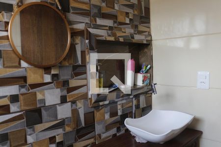 Banheiro de casa para alugar com 1 quarto, 80m² em Jardim Vitória, Belo Horizonte