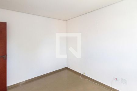 Casa à venda com 300m², 6 quartos e 5 vagasQuarto casa 02