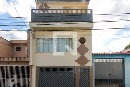 Casa à venda com 300m², 6 quartos e 5 vagasFachada