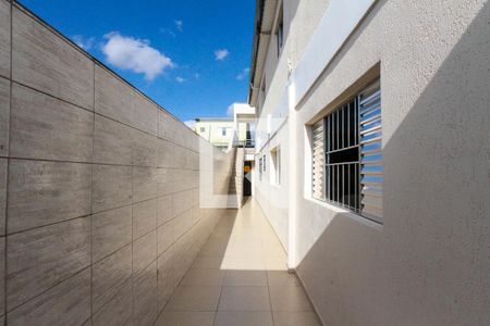 Casa à venda com 300m², 6 quartos e 5 vagasCorredor externo