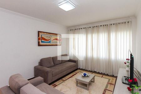 Sala de casa à venda com 6 quartos, 300m² em Vila Virginia, São Paulo