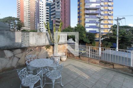 Varanda de casa para alugar com 3 quartos, 250m² em Jardim Avelino, São Paulo