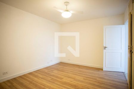 Casa à venda com 200m², 3 quartos e 2 vagasQuarto Suíte