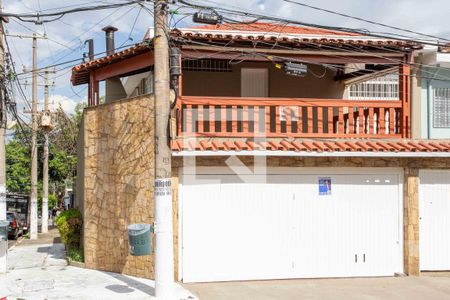 Casa à venda com 200m², 3 quartos e 2 vagasFachada