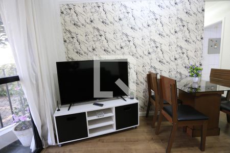 Sala de apartamento para alugar com 2 quartos, 60m² em Jardim Ester, São Paulo
