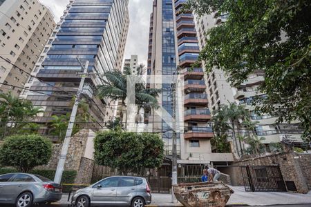 Apartamento à venda com 205m², 4 quartos e 3 vagasFachada