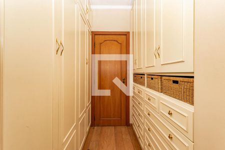 Apartamento à venda com 205m², 4 quartos e 3 vagasCloset da suíte 3