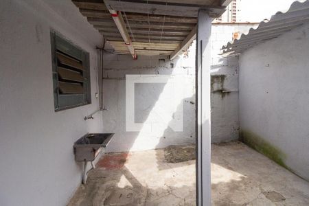 Casa para alugar com 60m², 1 quarto e sem vagaÁrea de Serviço